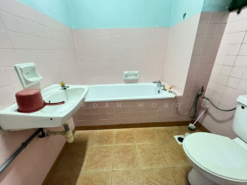 Rumah Teres 2 Tingkat untuk Dijual di Taman Sri Amar (Johor Bahru) - Jordan Wong - Bathroom - PropertyGuru.com.my