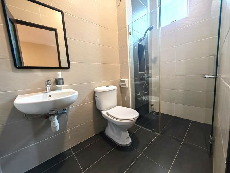 Rumah Berkembar untuk Dijual di Kempas Utama (Tebrau) - Karl Lim - Bathroom - PropertyGuru.com.my