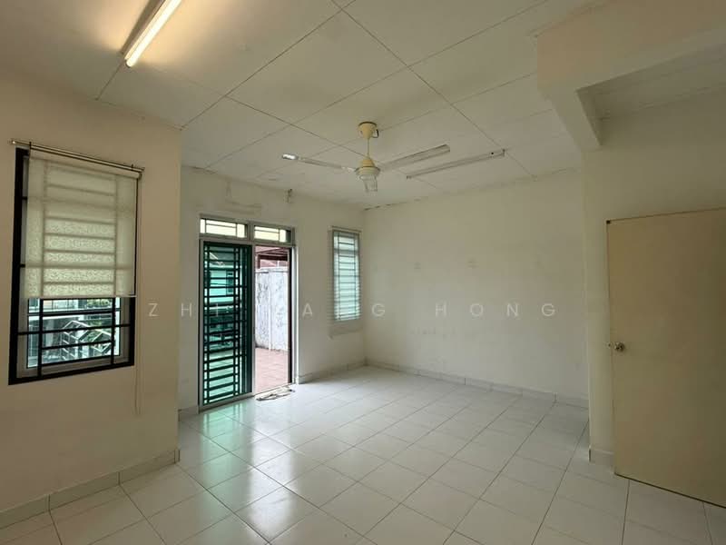 2-storey Terraced House for Sale in Taman JP Perdana (Johor Bahru) - Zhi Yang Hong - Living Room - PropertyGuru.com.my