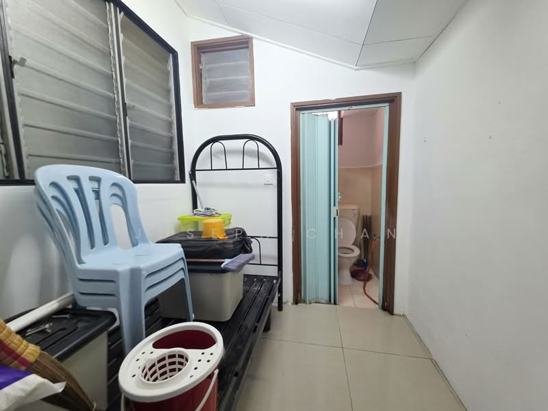 Semi-Detached House for Sale in Subang Alam (Shah Alam) - Joseph Chan - Maid Room - PropertyGuru.com.my