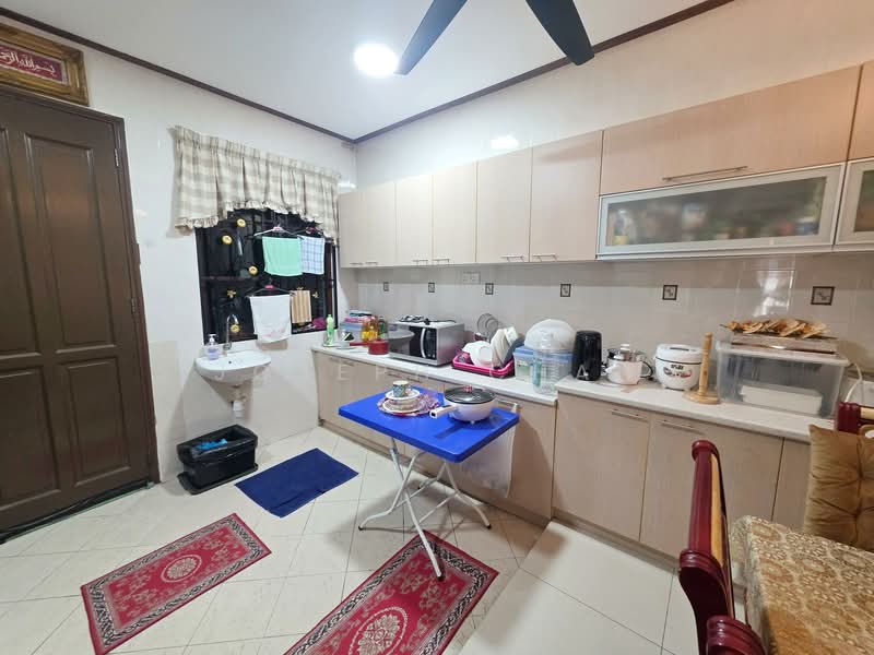 Semi-Detached House for Sale in Subang Alam (Shah Alam) - Joseph Chan - Kitchen - PropertyGuru.com.my