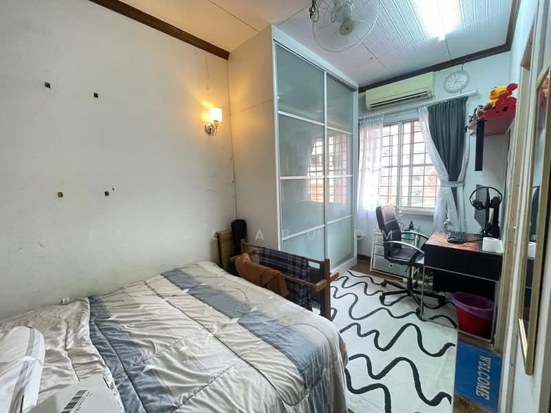 Rumah Teres 2 Tingkat untuk Dijual di Wangsa Maju (Kuala Lumpur) - Faisal Abu Omar - Bedroom - PropertyGuru.com.my