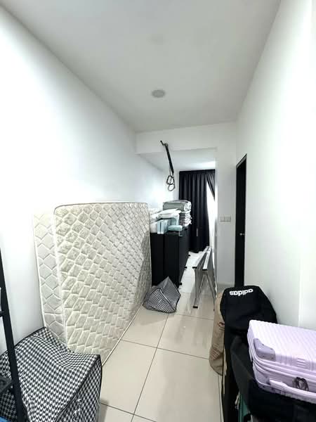 2-storey Terraced House for Sale in Taman Glenmarie (Johor Bahru) - Karl Lim - Corridor - PropertyGuru.com.my