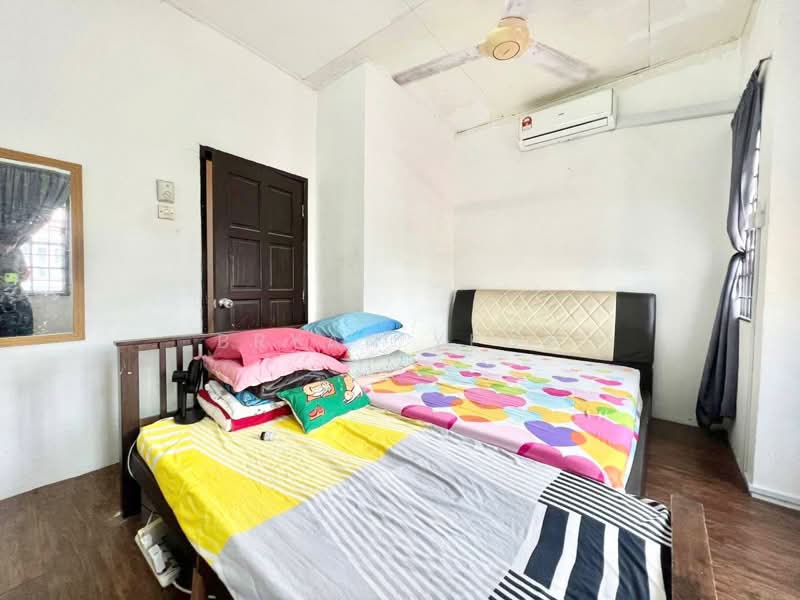 Rumah Teres 2 Tingkat untuk Dijual di Bandar Puncak Alam (Puncak Alam) - Bryan Yeoh - Bedroom - PropertyGuru.com.my
