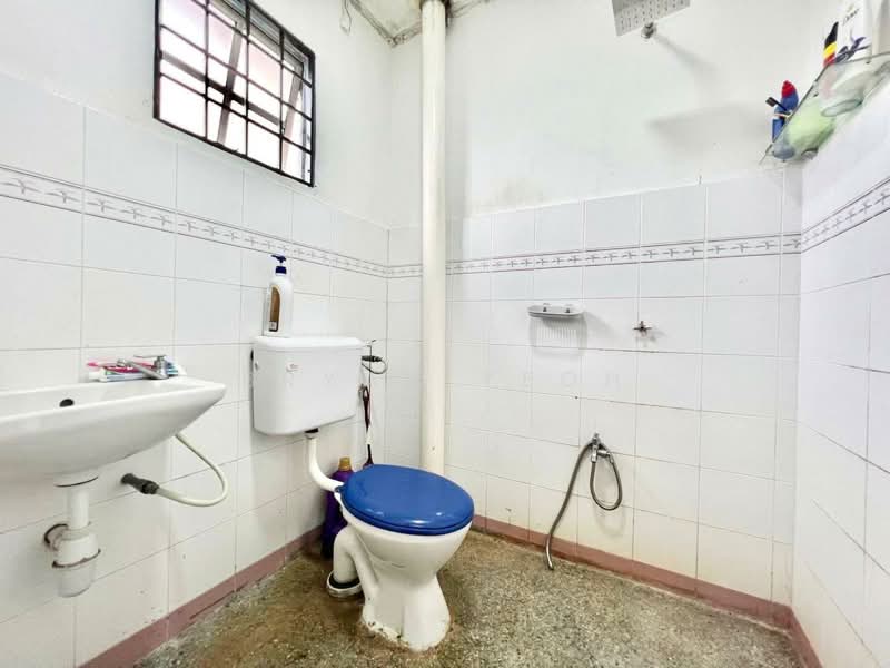 Rumah Teres 2 Tingkat untuk Dijual di Bandar Puncak Alam (Puncak Alam) - Bryan Yeoh - Bathroom - PropertyGuru.com.my