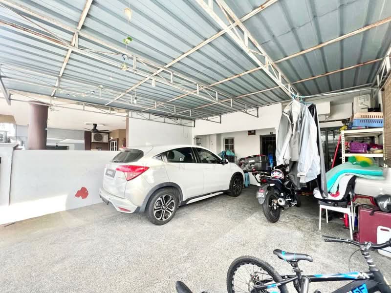 Rumah Teres 2 Tingkat untuk Dijual di Bandar Puncak Alam (Puncak Alam) - Bryan Yeoh - Car Park - PropertyGuru.com.my