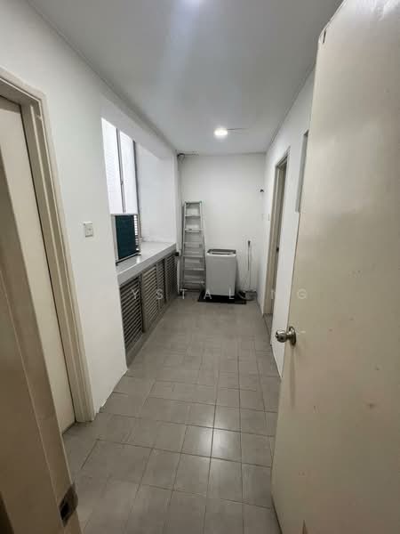 Kondominium untuk Disewa di Casa Indah 2 - Krystal Ng - Corridor - PropertyGuru.com.my