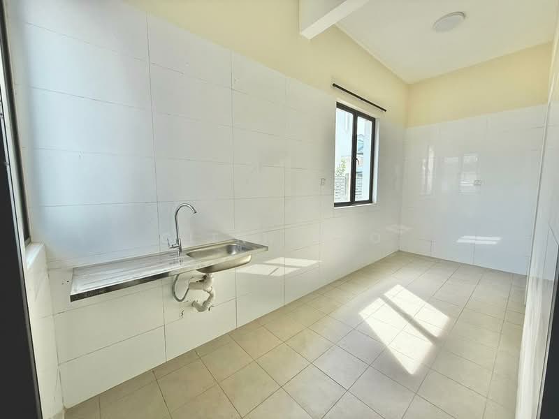 2-storey Terraced House for Sale in Austin Crest (Johor Bahru) - Glenn Woo - Kitchen - PropertyGuru.com.my