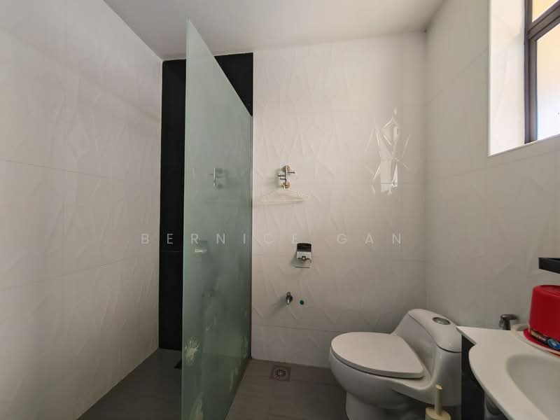Bungalow for Sale in Taman Bukit Rinting (Masai) - Bernice Gan - Bathroom - PropertyGuru.com.my