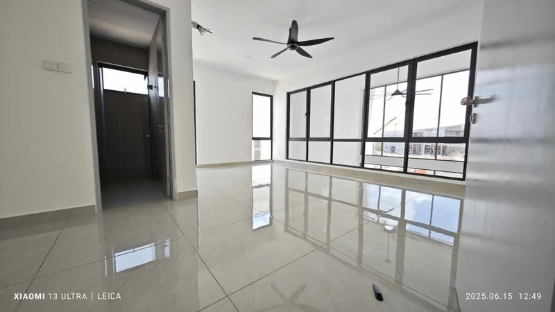 Rumah Banglo untuk Dijual di Glenmarie (Selangor) - Nick Woo - Living Room - PropertyGuru.com.my