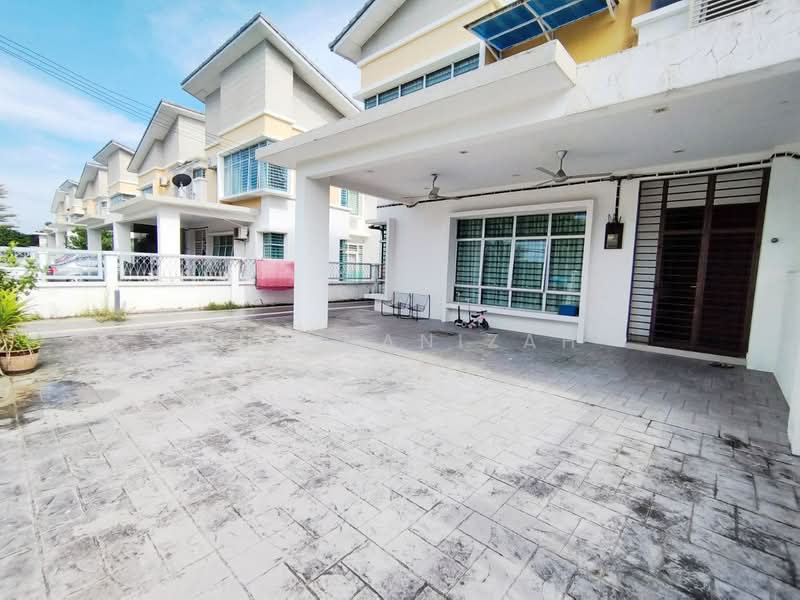 Rumah Berkembar untuk Dijual di Bandar Puncak Alam (Puncak Alam) - Nur Hanizah - Exterior - PropertyGuru.com.my