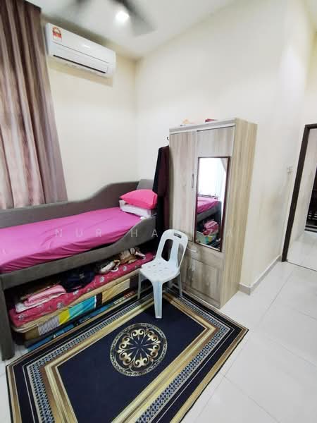 Rumah Berkembar untuk Dijual di Bandar Puncak Alam (Puncak Alam) - Nur Hanizah - Bedroom - PropertyGuru.com.my