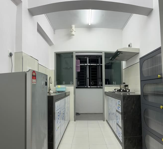Rumah Flat untuk Disewa di PANGSAPURI PULAI MUTIARA 3 - Pierre Chin - Kitchen - PropertyGuru.com.my