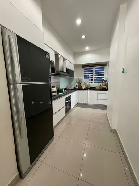 Kondominium untuk Dijual di I-Regency Condominium (Ideal Regency) - Leesa Cheah - Kitchen - PropertyGuru.com.my
