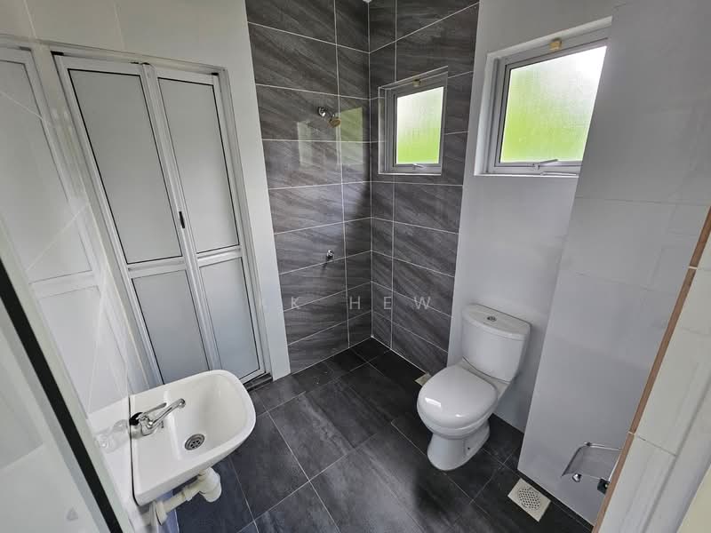 Rumah Teres untuk Dijual di Kajang (Selangor) - KK HEW - Bathroom - PropertyGuru.com.my