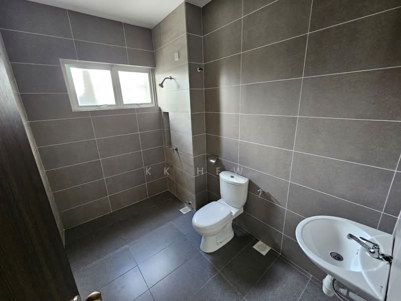 Rumah Teres untuk Dijual di Kajang (Selangor) - KK HEW - Bathroom - PropertyGuru.com.my
