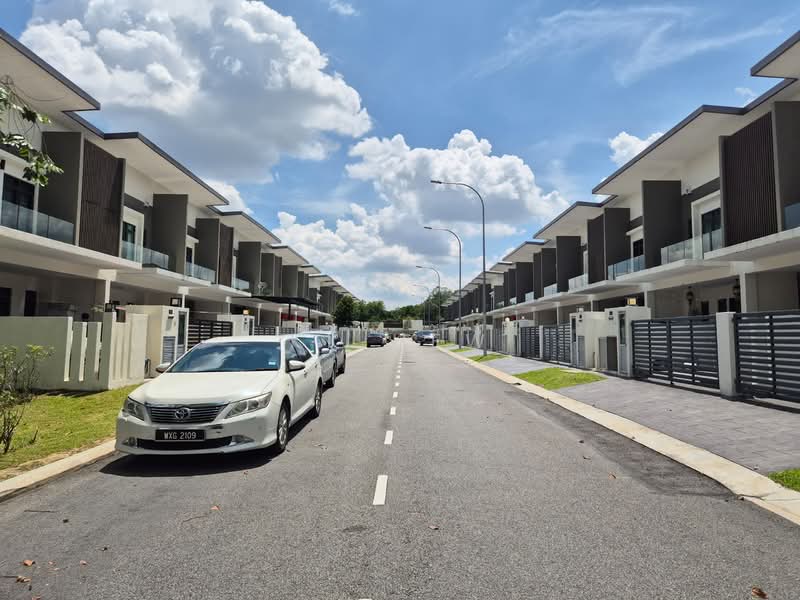 Rumah Teres untuk Dijual di Kajang (Selangor) - KK HEW - Exterior - PropertyGuru.com.my