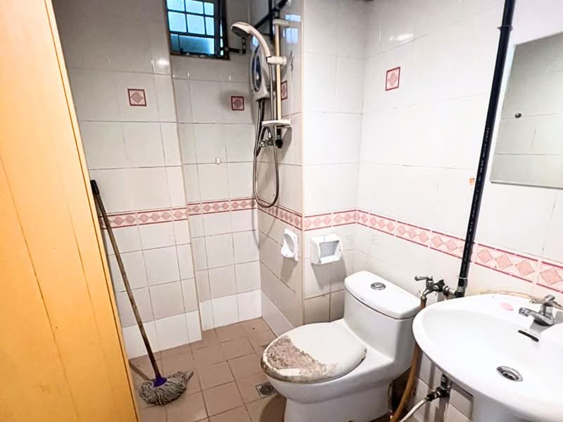 Kondominium untuk Disewa di Villa Emas - Sunny Tse - Bathroom - PropertyGuru.com.my