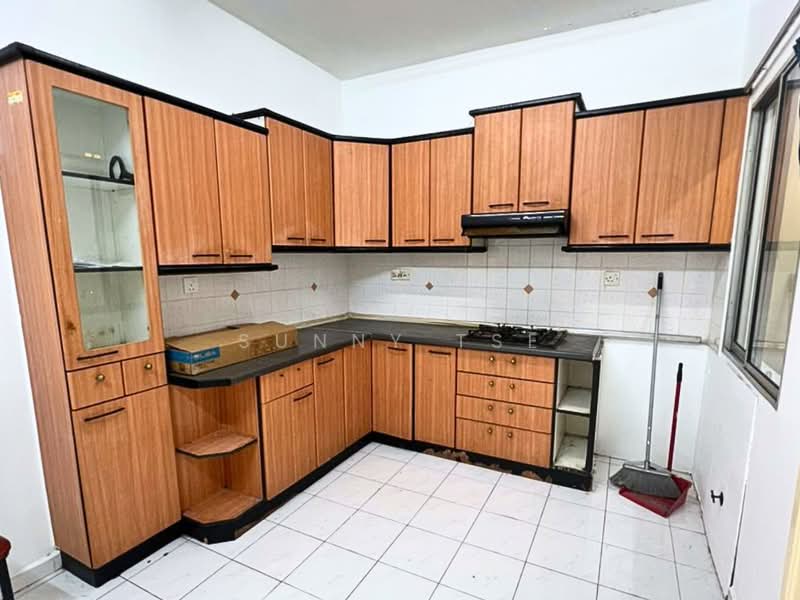 Kondominium untuk Disewa di Villa Emas - Sunny Tse - Kitchen - PropertyGuru.com.my