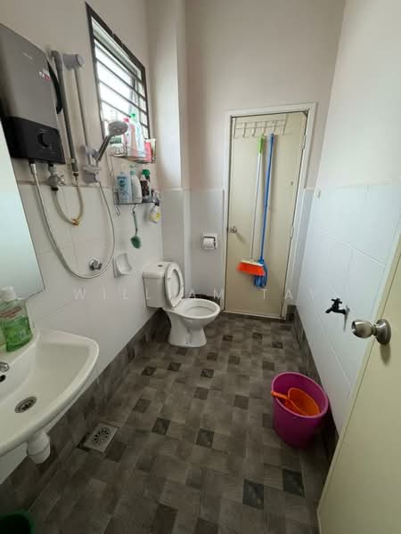 2-storey Terraced House for Sale in Kulai (Johor) - William Tay - Bathroom - PropertyGuru.com.my