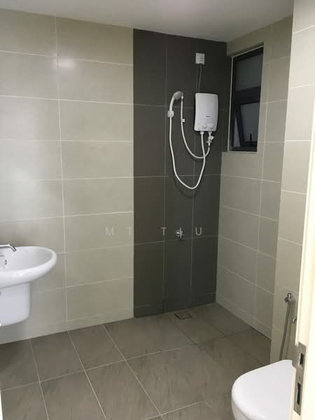 Kondominium untuk Dijual di Ascenda Residence @ Skyarena - MT Tiu - Bathroom - PropertyGuru.com.my