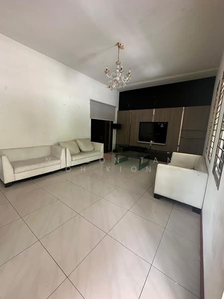 Rumah Berkembar untuk Dijual di Setia Tropika (Johor Bahru) - Nelson Tan Poh Kiong - Living Room - PropertyGuru.com.my