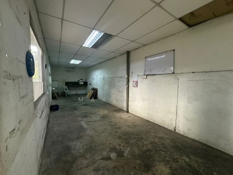 Factory for Rent in Taman Mount Austin (Tebrau) - Max Lam - Interior - PropertyGuru.com.my