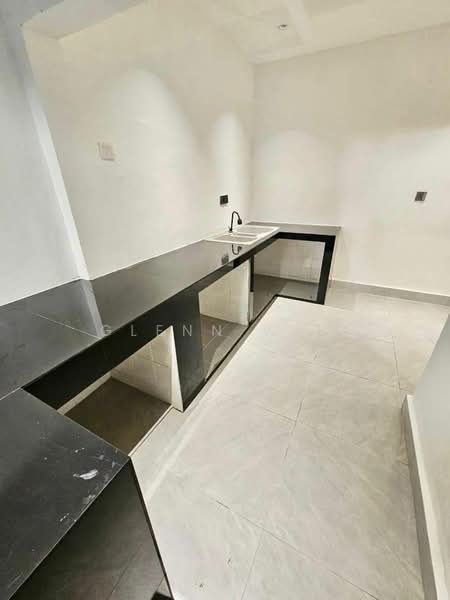 2-storey Terraced House for Sale in Permas Jaya (Johor Bahru) - Glenn Woo - Kitchen - PropertyGuru.com.my