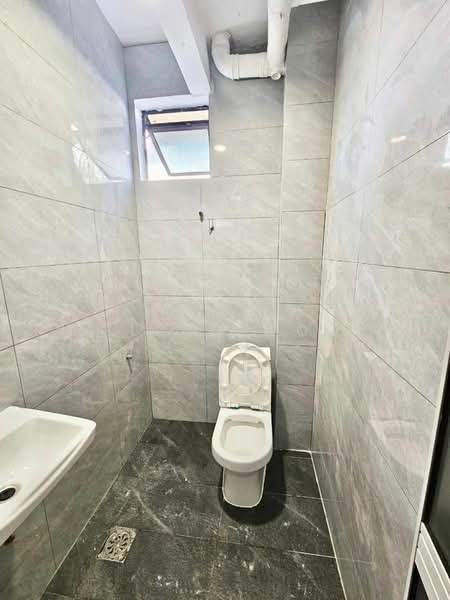 2-storey Terraced House for Sale in Permas Jaya (Johor Bahru) - Glenn Woo - Bathroom - PropertyGuru.com.my