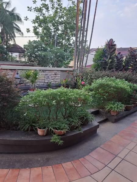 Rumah Berkembar untuk Dijual di SS2 (Petaling Jaya) - Juliana Mahmud - Garden - PropertyGuru.com.my