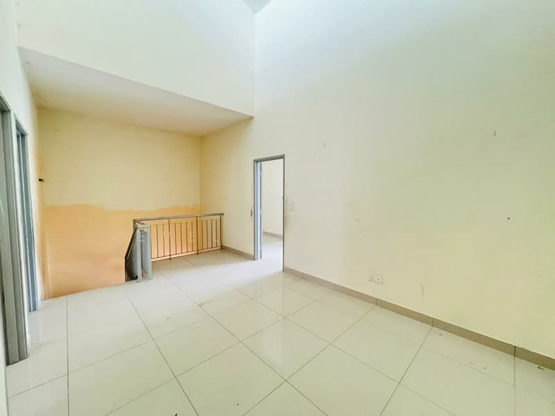 2-storey Terraced House for Sale in Saujana Rawang (Rawang) - Evelyn Khoo - Hallway - PropertyGuru.com.my