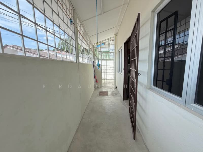 1-storey Terraced House for Sale in Taman Bukit Mewah (Kajang) - Firdaus Husin - Exterior - PropertyGuru.com.my