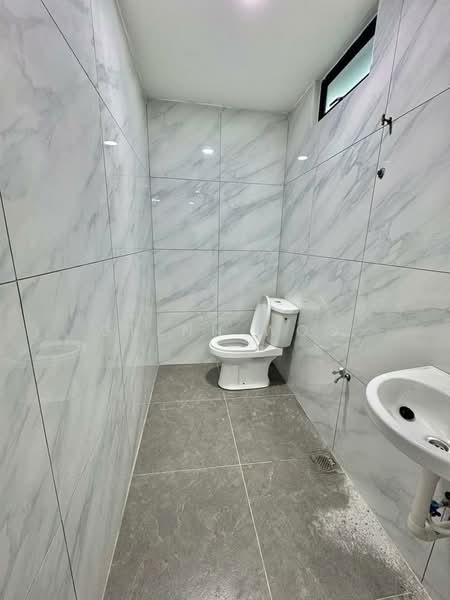 2-storey Terraced House for Sale in Permas Jaya (Johor Bahru) - Glenn Woo - Bathroom - PropertyGuru.com.my