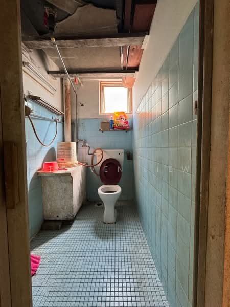 Rumah Flat untuk Dijual di Desa Petaling Flat - Steaven Liew - Bathroom - PropertyGuru.com.my