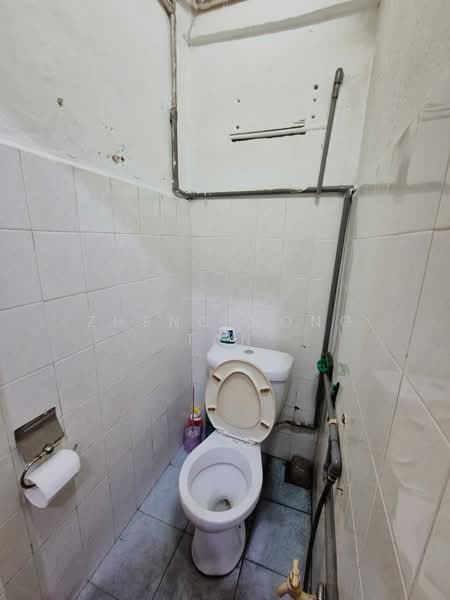 1-storey Terraced House for Sale in Taman Setapak (Setapak) - Zheng Hong Tan - Bathroom - PropertyGuru.com.my