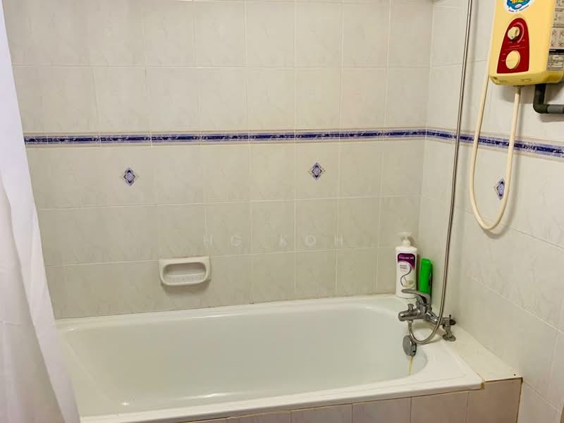 Kondominium untuk Disewa di Lagenda Condominium - HG KOH - Bathroom - PropertyGuru.com.my
