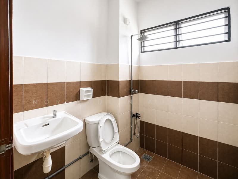 2-storey Terraced House for Sale in Kajang 2 (Kajang) - Nor Azdlin Adnan - Bathroom - PropertyGuru.com.my