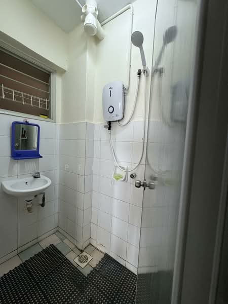 Apartment for Sale at Desa Dua - PeiGee . - Bathroom - PropertyGuru.com.my