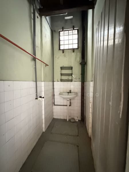 Shop for Rent in Melaka (Melaka City) - Kellyn Foo - Interior - PropertyGuru.com.my