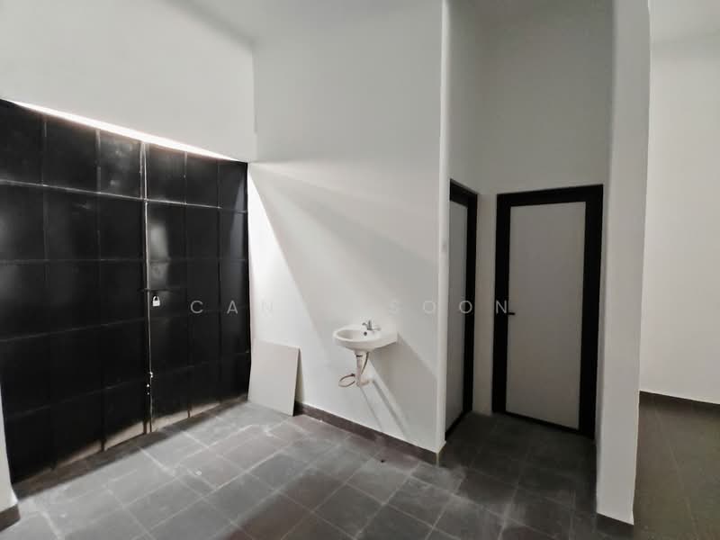 Shop for Rent in Seri Kembangan (Selangor) - Candy Soon - Interior - PropertyGuru.com.my