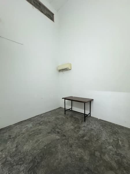 Rumah Teres 1 Tingkat untuk Dijual di Taman Setia Indah (Tebrau) - Rene Tew - Interior - PropertyGuru.com.my