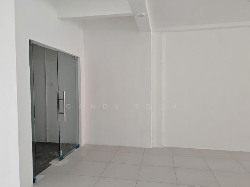 Shop for Rent in Seri Kembangan (Selangor) - Candy Soon - Entrance - PropertyGuru.com.my