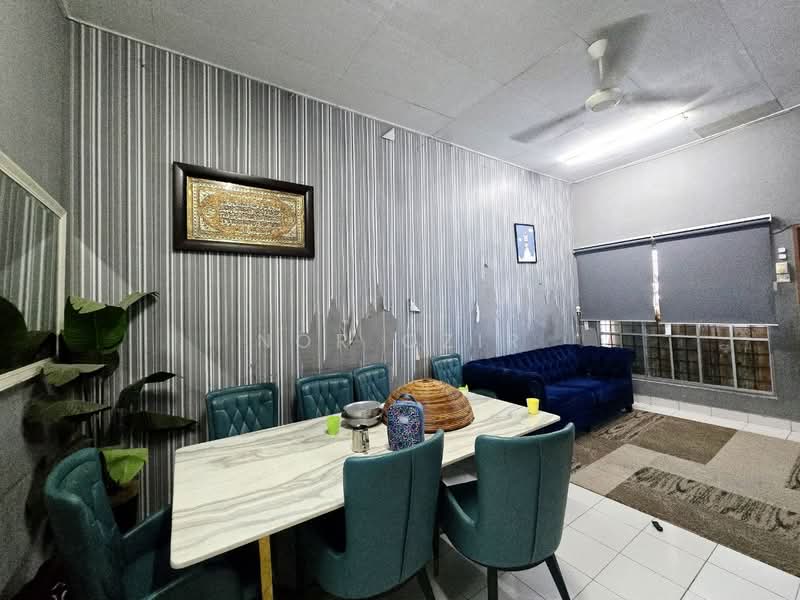 Rumah Teres 1 Tingkat untuk Dijual di Kota Puteri (Batu Arang) - Nor Ozir - Dining Room - PropertyGuru.com.my