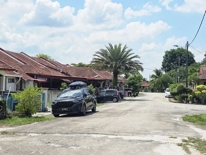 Rumah Teres 1 Tingkat untuk Dijual di Kota Puteri (Batu Arang) - Nor Ozir - Exterior - PropertyGuru.com.my