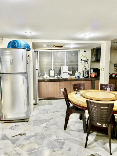 3-storey Terraced House for Sale in Happy Garden (Kuchai Lama) - Bowie Cheah - Kitchen - PropertyGuru.com.my
