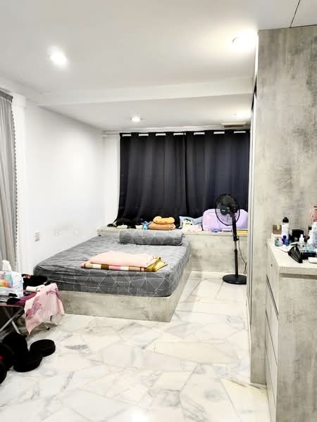 3-storey Terraced House for Sale in Happy Garden (Kuchai Lama) - Bowie Cheah - Bedroom - PropertyGuru.com.my