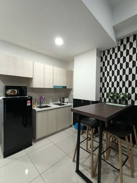 Kondominium untuk Disewa di Vivo Residential Suites - Karen Lau - Kitchen - PropertyGuru.com.my