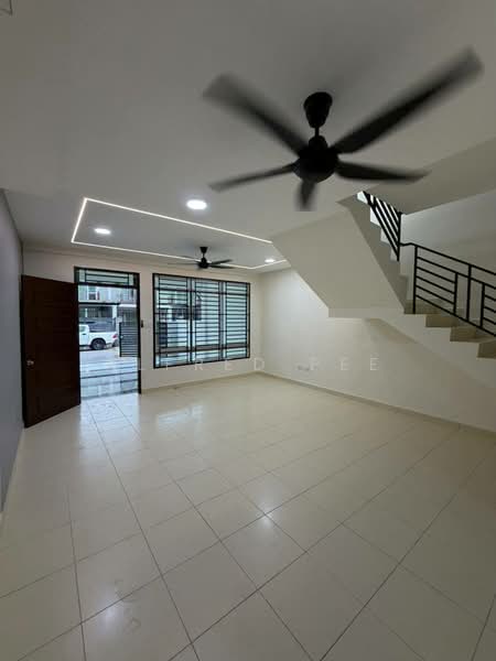 2-storey Terraced House for Sale in Taman Scientex Senai (Senai) - Alfred Pee - Living Room - PropertyGuru.com.my