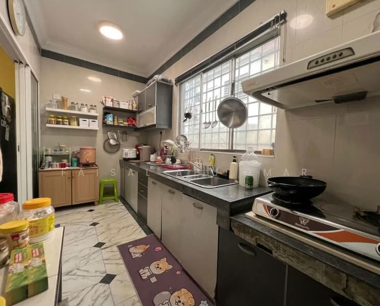 Rumah Teres 2 Tingkat untuk Dijual di Saujana Damansara (Damansara Damai) - Faisal Abu Omar - Kitchen - PropertyGuru.com.my