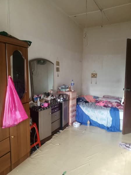 Rumah Teres 2 Tingkat untuk Dijual di Taman Ria (Kota Tinggi) - Zhiyi Lee - Bedroom - PropertyGuru.com.my